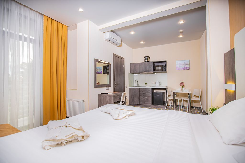 МIO — Трёхместный номер студио делюкс с балконом для 3 гостей