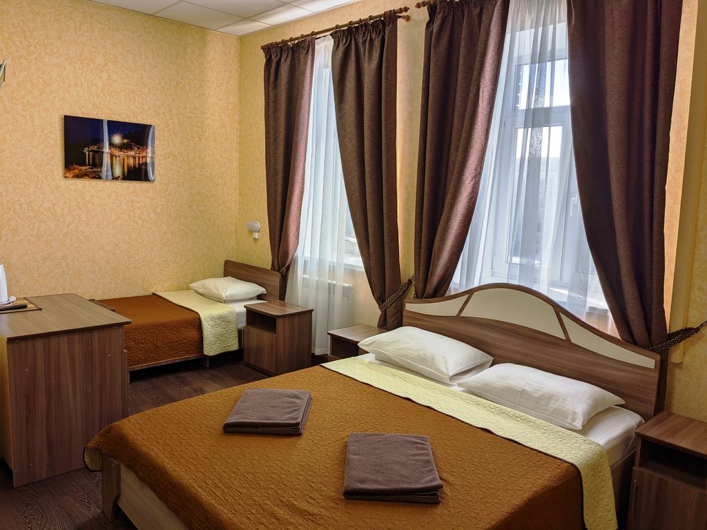 Олимп — Трёхместный номер стандарт с 2-х спальной и односпальной кроватями