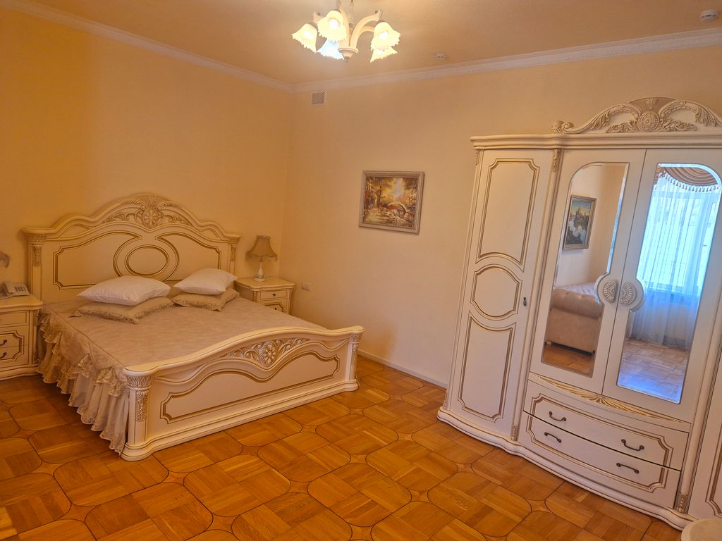 Версаль — Трёхместный номер люкс