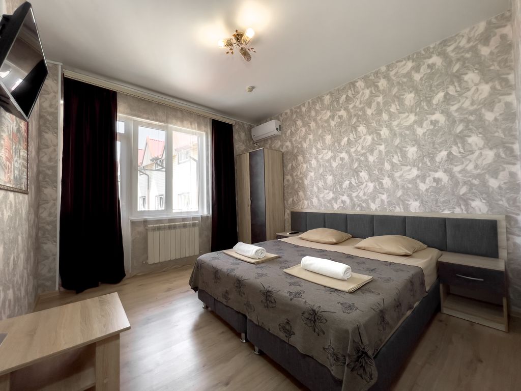 Корона — Двухместный номер с 1 кроватью стандарт