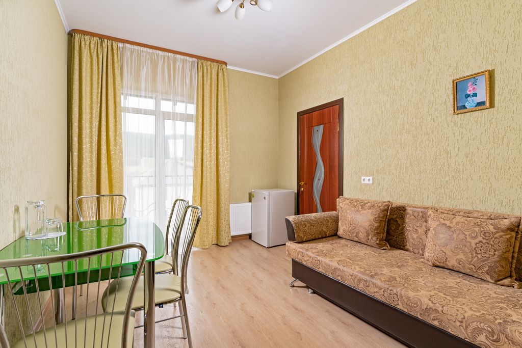 Аникси — Двухкомнатный с балконом