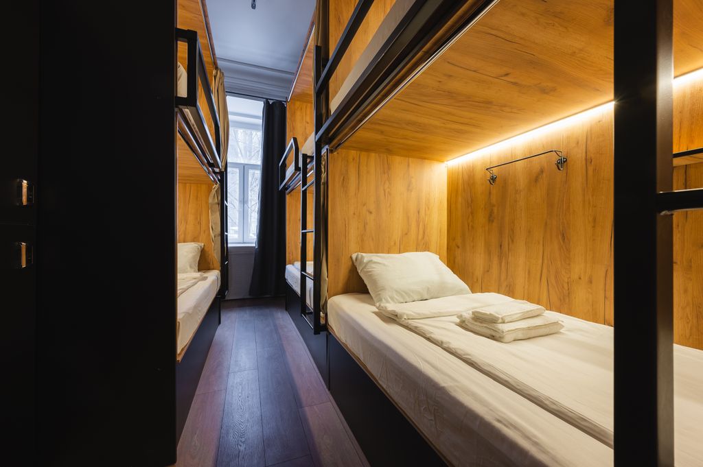 Caps hotel на Остоженке — Многоместный смешанный номер капсула в женской комнате Smart Room