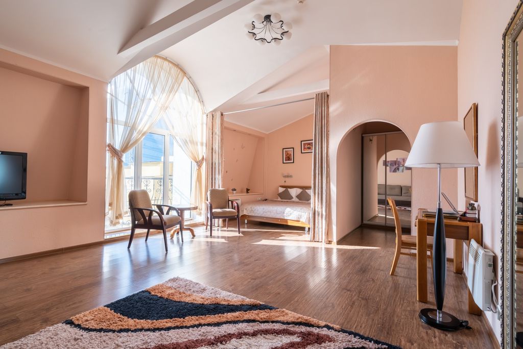 Сибирское подворье — Четырёхместный номер люкс