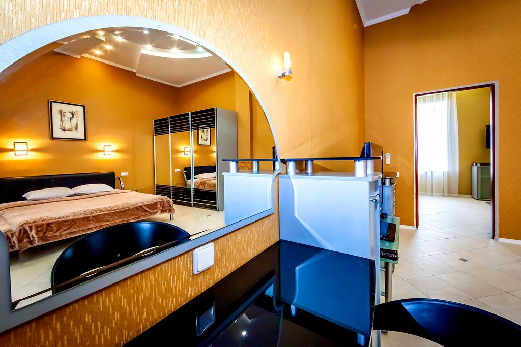 Виста — Четырёхместный номер двухкомнатный люкс с джакузи