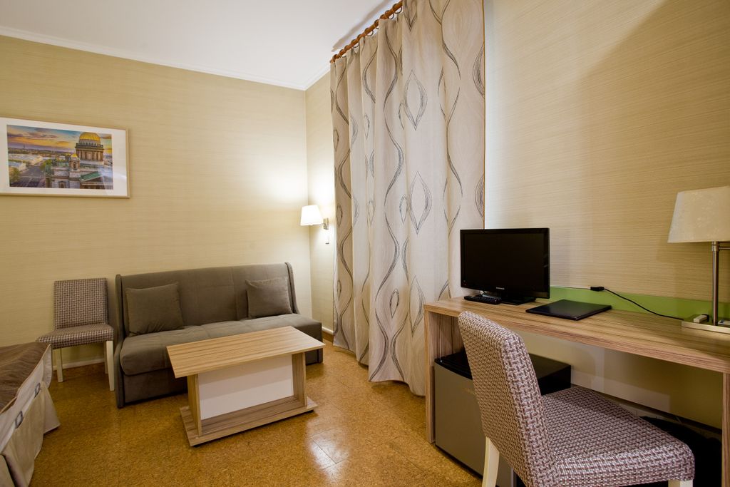 Камея — Трёхместный номер улучшенный