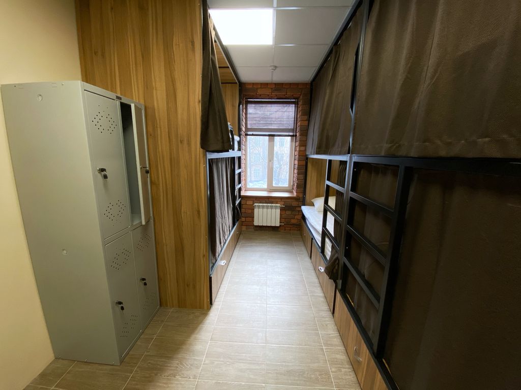 Города Мира — Многоместный смешанный номер капсула-кровать в шестиместном общем в стиле лофт дизайн