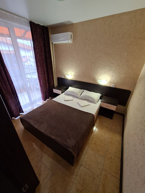 Арнаир — Семейный номер 4х местный 2х комнатный с террасой 1 этаж