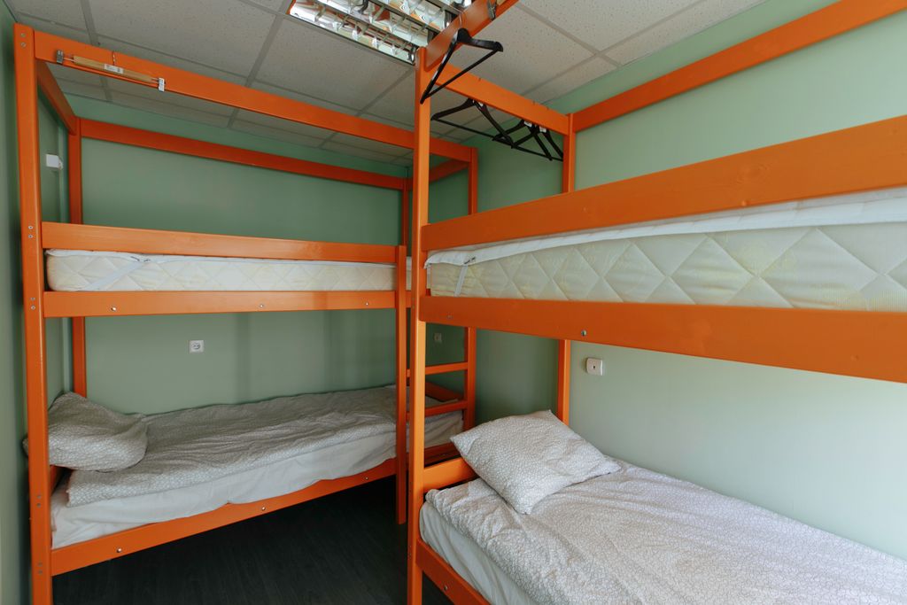 На Нахимовском проспекте — Кровать в общем 4-местном для мужчин и женщин