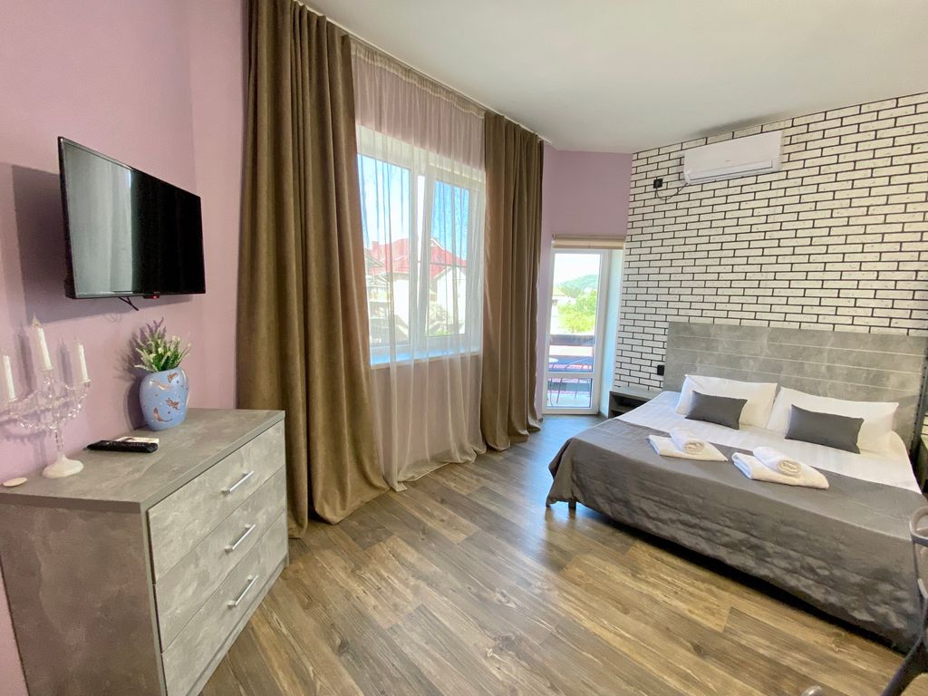 Файв Стори — Апартаменты с балконом