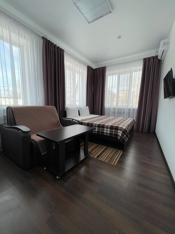 Домус — Семейный номер с диваном