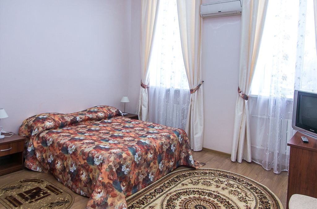 Левый берег — Одноместный номер  стандартный