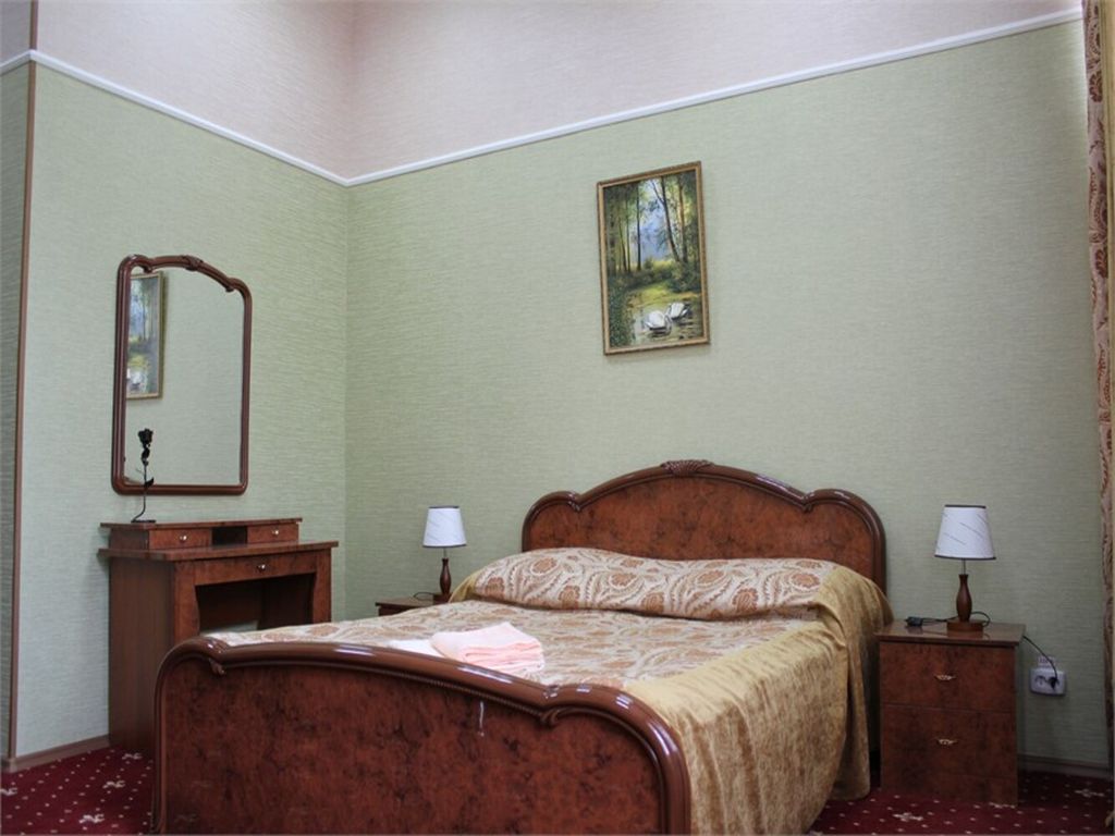 Левый берег — Двухместный номер с 1 кроватью джуниор сюит