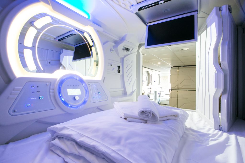 CapsLock — Одноместный номер  капсула