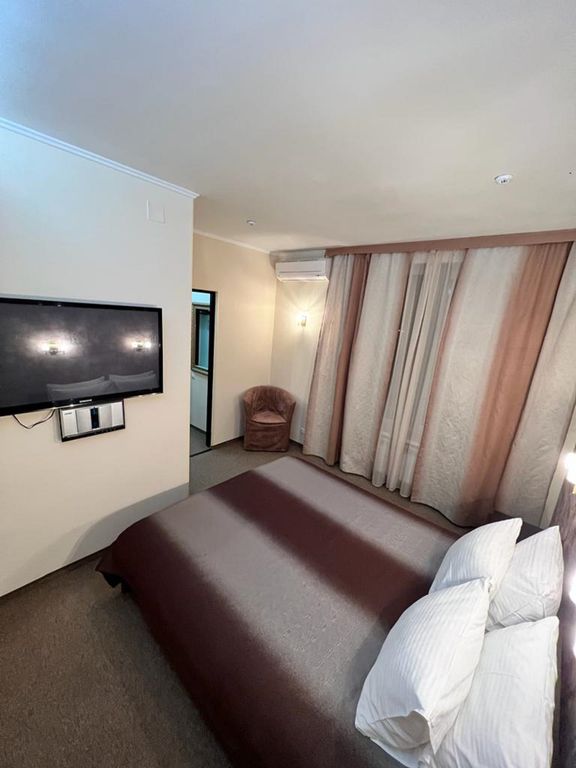 Светлана — Полулюкс двухместный с 1 кроватью