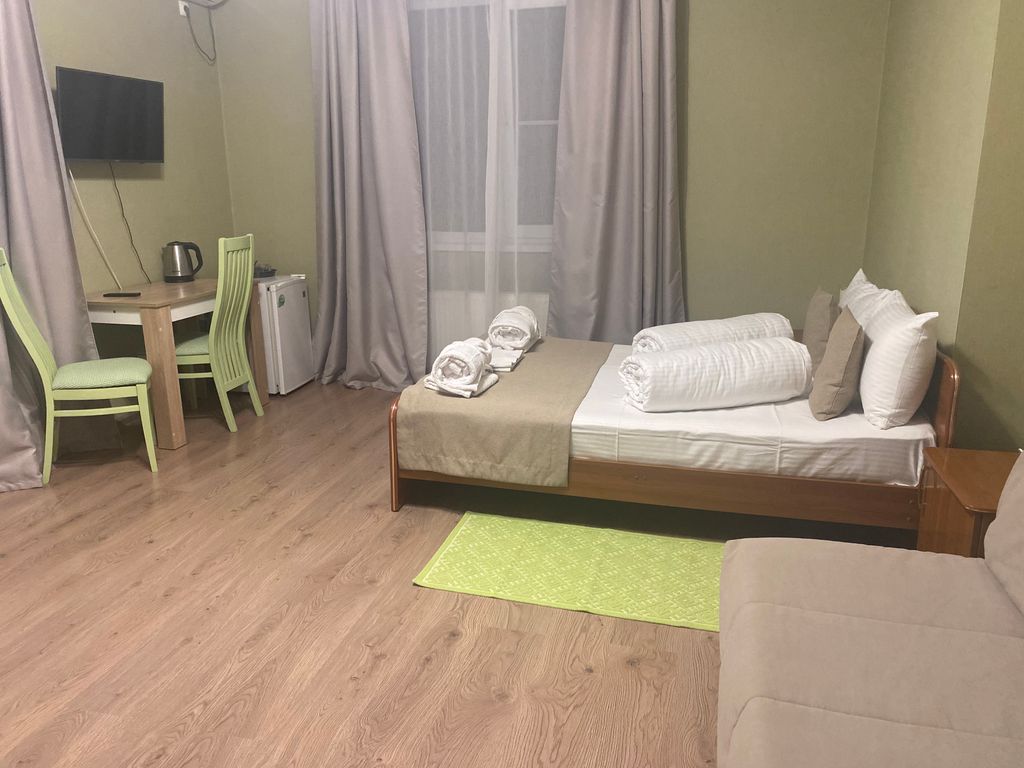 Ля Вилла — Семейный номер полулюкс с балкончиком