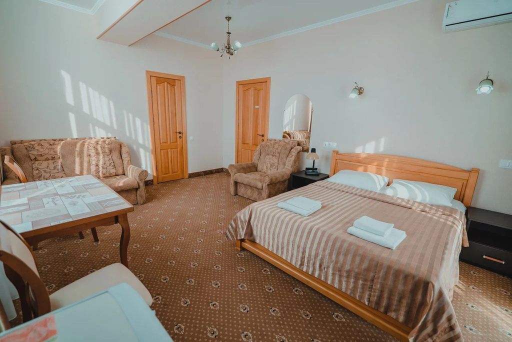 Анапа — Двухместный номер с 1 кроватью двухкомнатный 1 категории 2-8 этаж