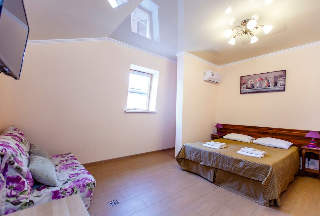 Варвара — Четырёхместный полулюкс без балкона