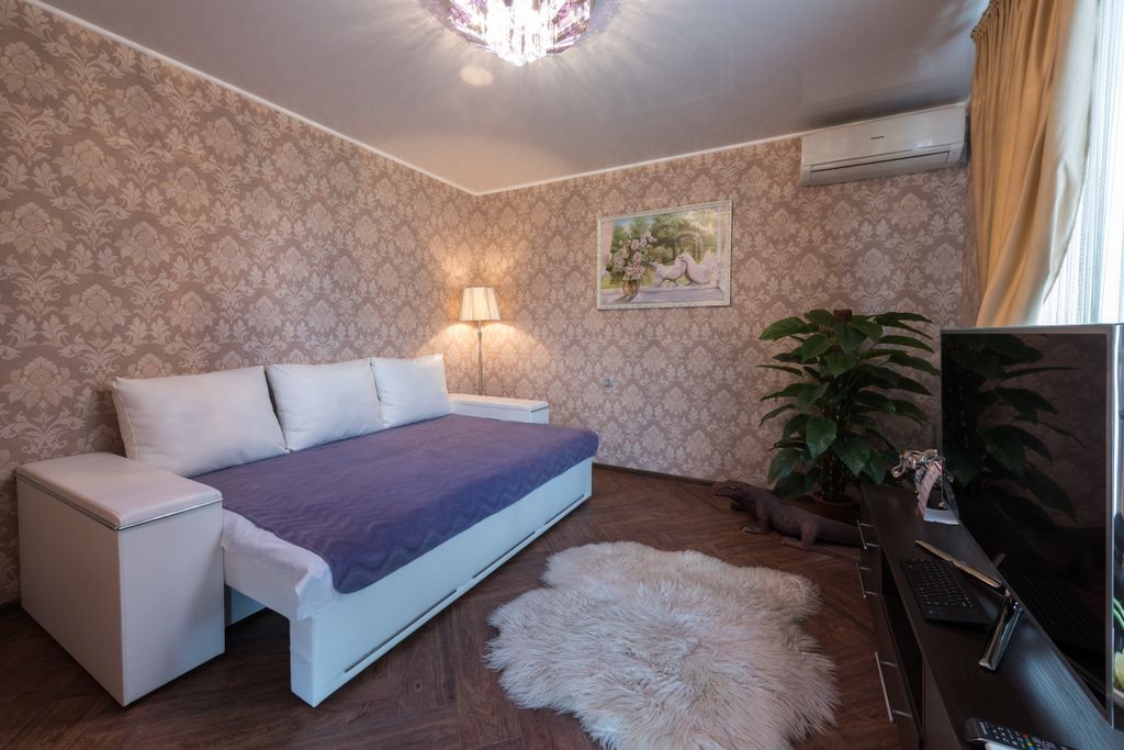 Вечерний Город — Апартаменты делюкс с гидромассажной ванной и большой кроватью