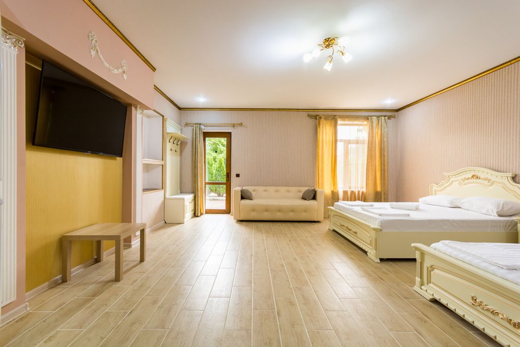 Корона — Четырёхместный номер Делюкс