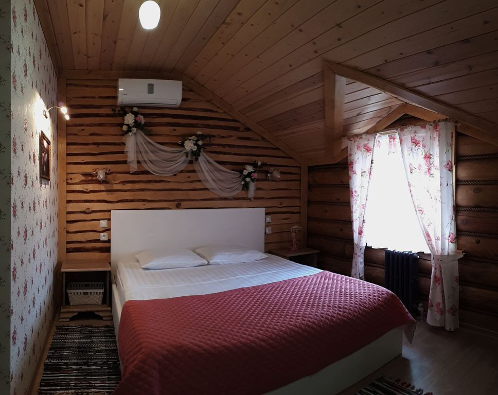 12 Месяцев — Четырёхместный номер Медовый