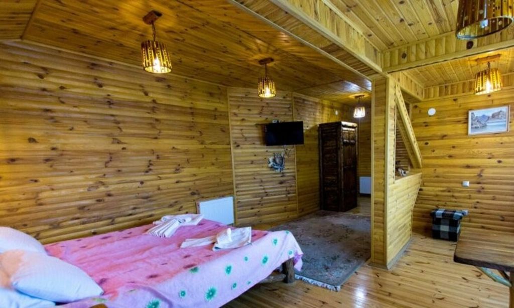 Воробьиное гнездо — Семейный номер 3-х комнатный люкс