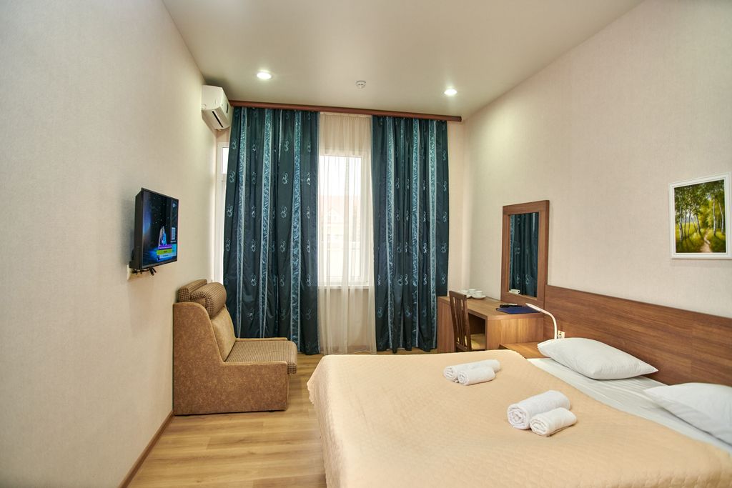 F&G — Трёхместный номер стандарт