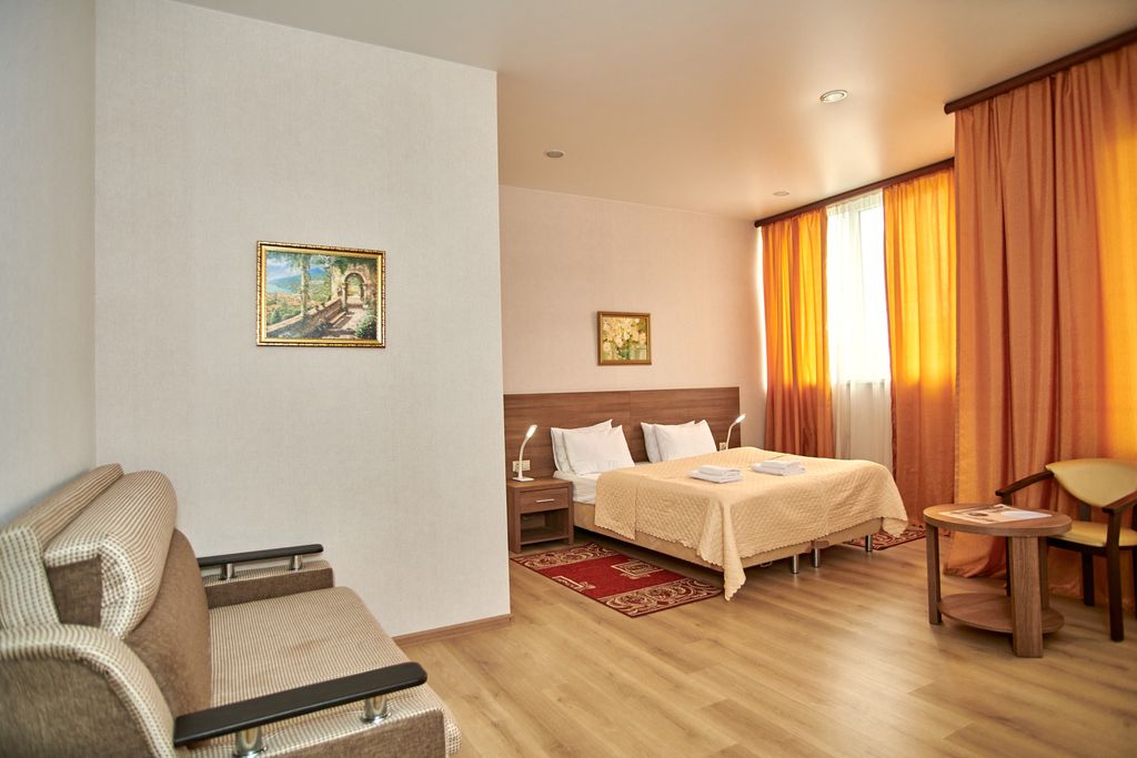 F&G — Четырёхместный номер улучшенный