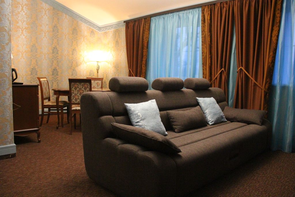 Гатчина — Двухместный номер с 1 кроватью люкс с видом на город