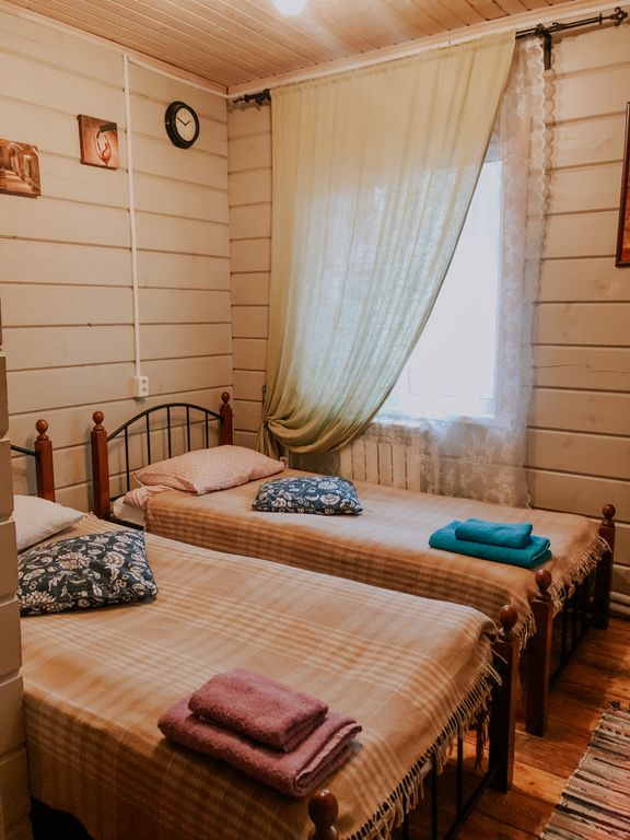 Уральский теремок — Двухместный номер с 2 отдельными кроватями эконом