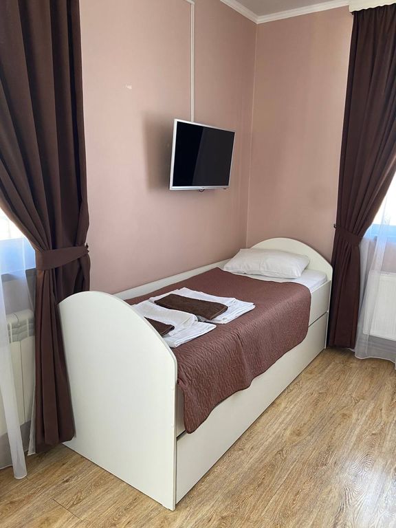 Геленджикский дворик — Одноместный номер с душем