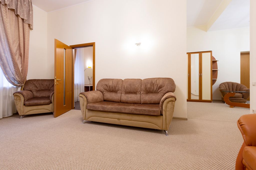 Приват Отель — Семейный номер люкс с видом на город