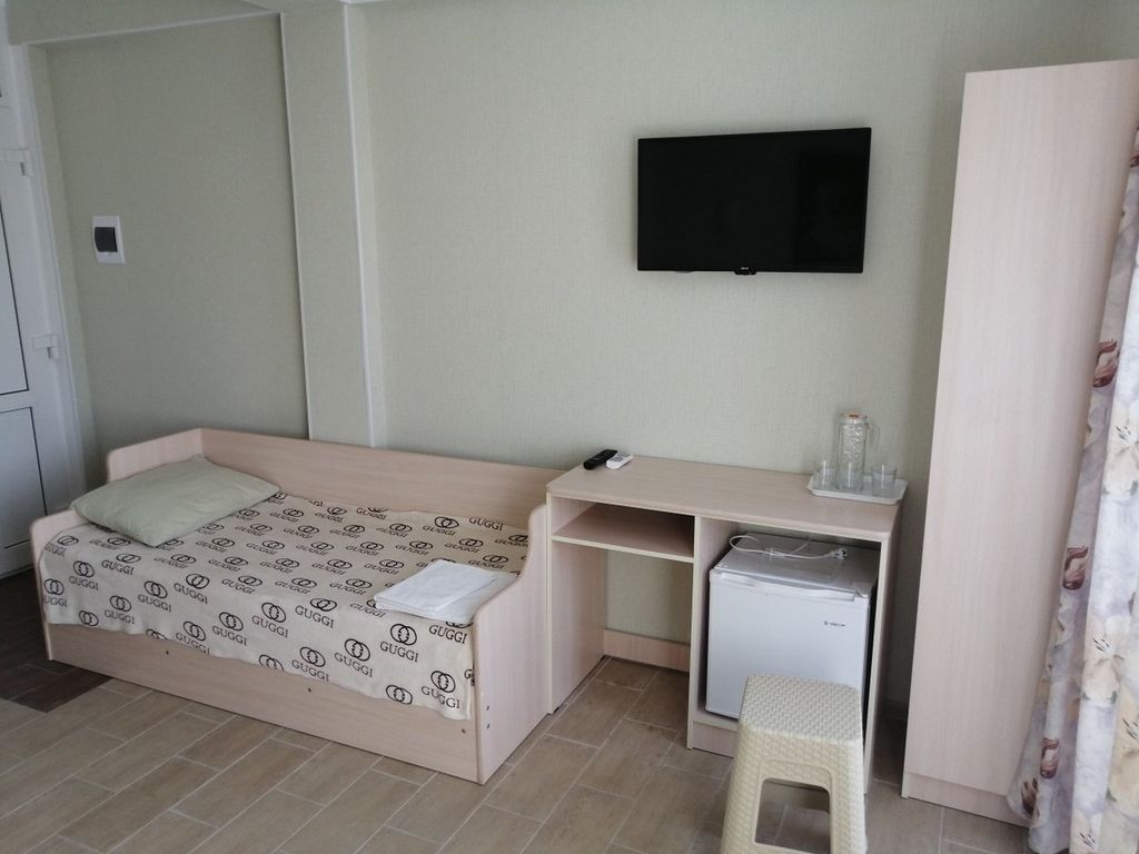 Элина — Трёхместный номер полулюкс