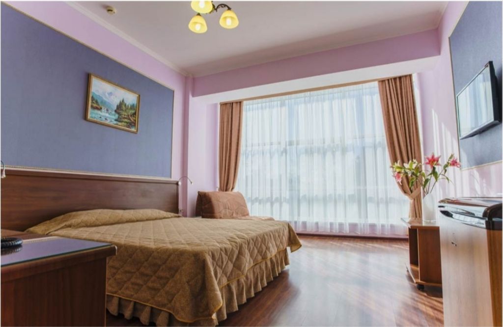 ЕврАзия — Трёхместный номер первой категории