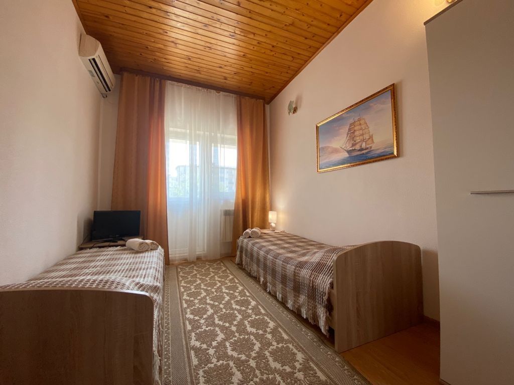 Александра — Двухместный номер с 2 отдельными кроватями стандарт