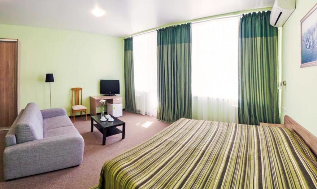 Адмирал — Четырёхместный номер улучшенный