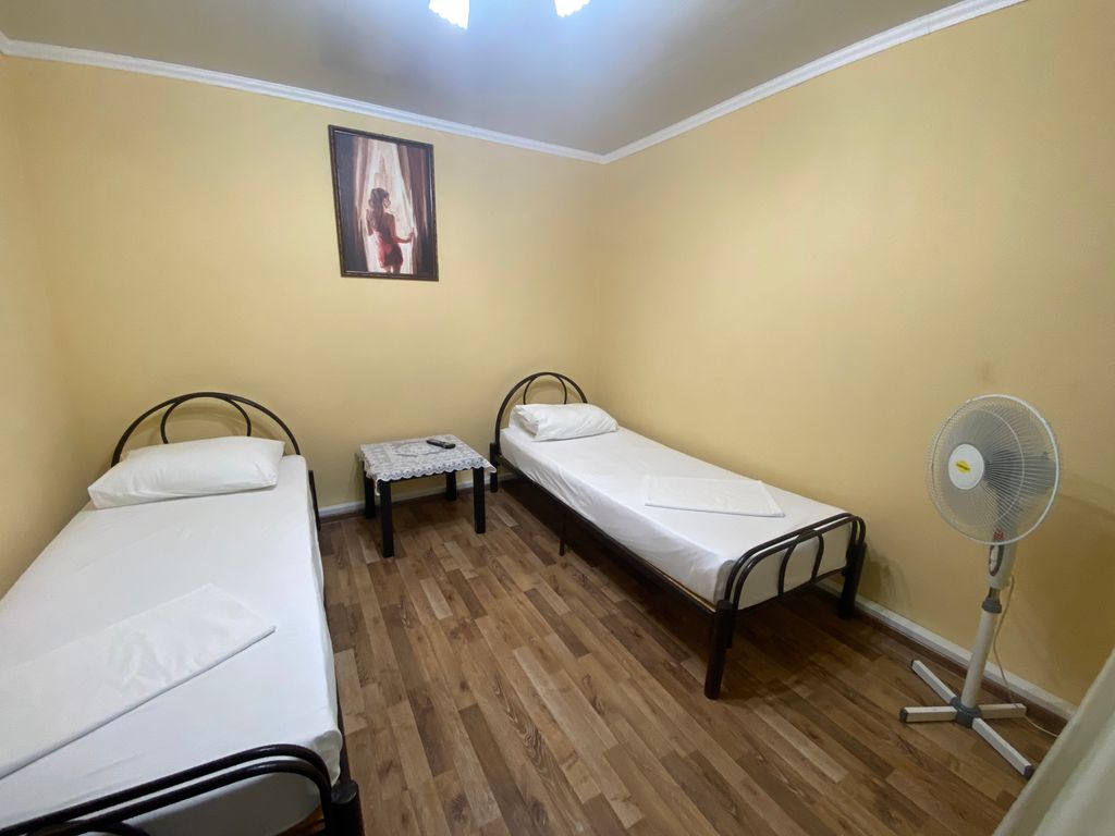 Диана — Двухместный номер с 2 отдельными кроватями эконом