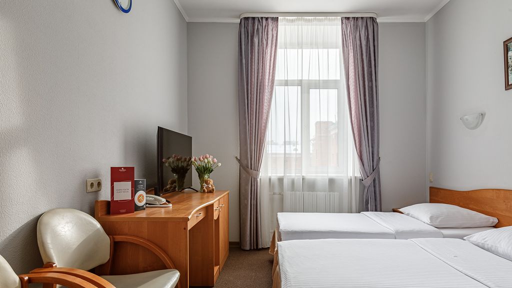 Максима Заря — Двухместный номер с 2 отдельными кроватями стандарт