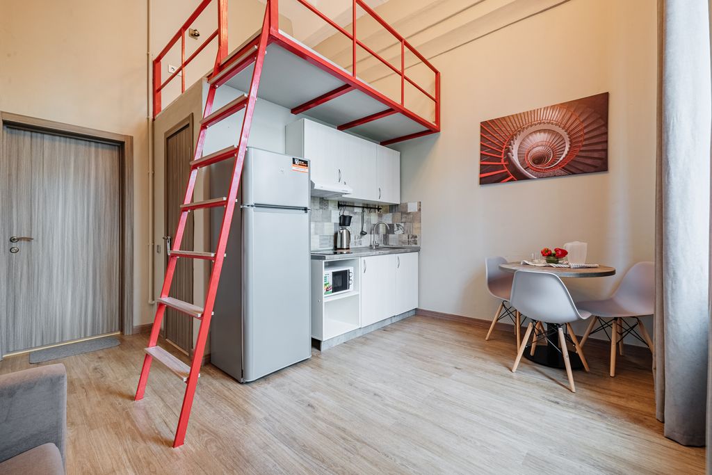 Берисон — Апартаменты трехместный с антресолью