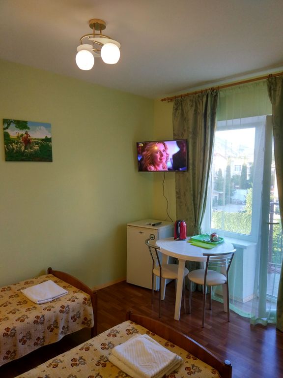 Ассоль Судак — Двухместный номер с 2 отдельными кроватями с балконом и 2 отдельными кроватями