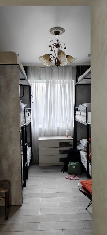 Свои — Многоместный женский номер эконом (душ/туалет общий)