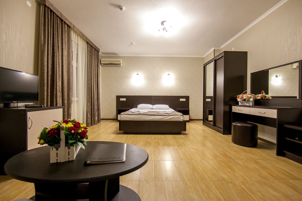 Олимпия — Трёхместный номер стандарт супериор плюс