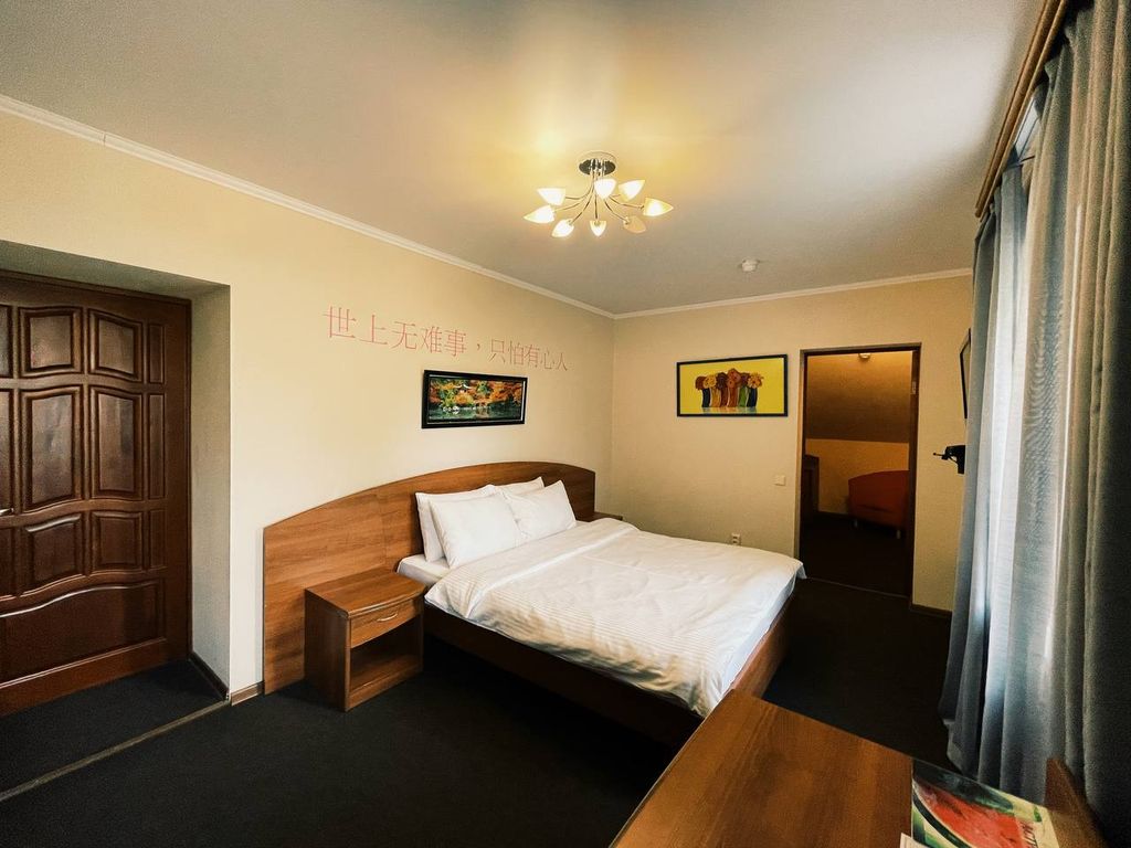 Астра — Трёхместный номер стандарт