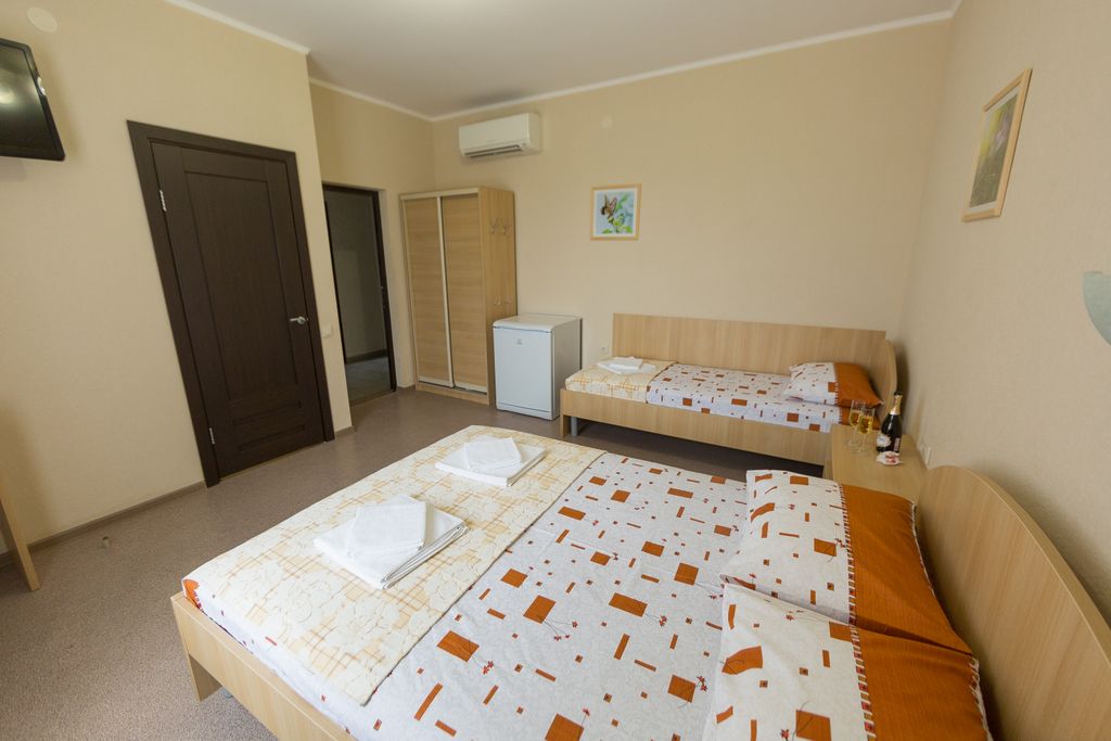 Солнечная 7 — Трёхместный номер стандарт