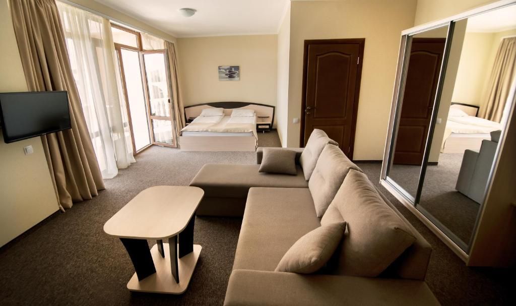 Вилла Александрия — Четырёхместный номер улучшенный