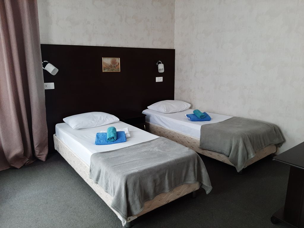 Алмаз — Двухместный номер с 2 отдельными кроватями стандарт