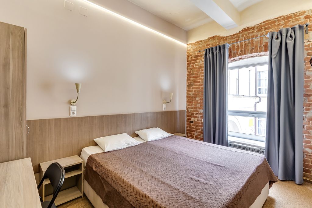 Набоков — Двухместный номер с 1 кроватью СТАНДАРТ двухместный с собственной ванной комнатой