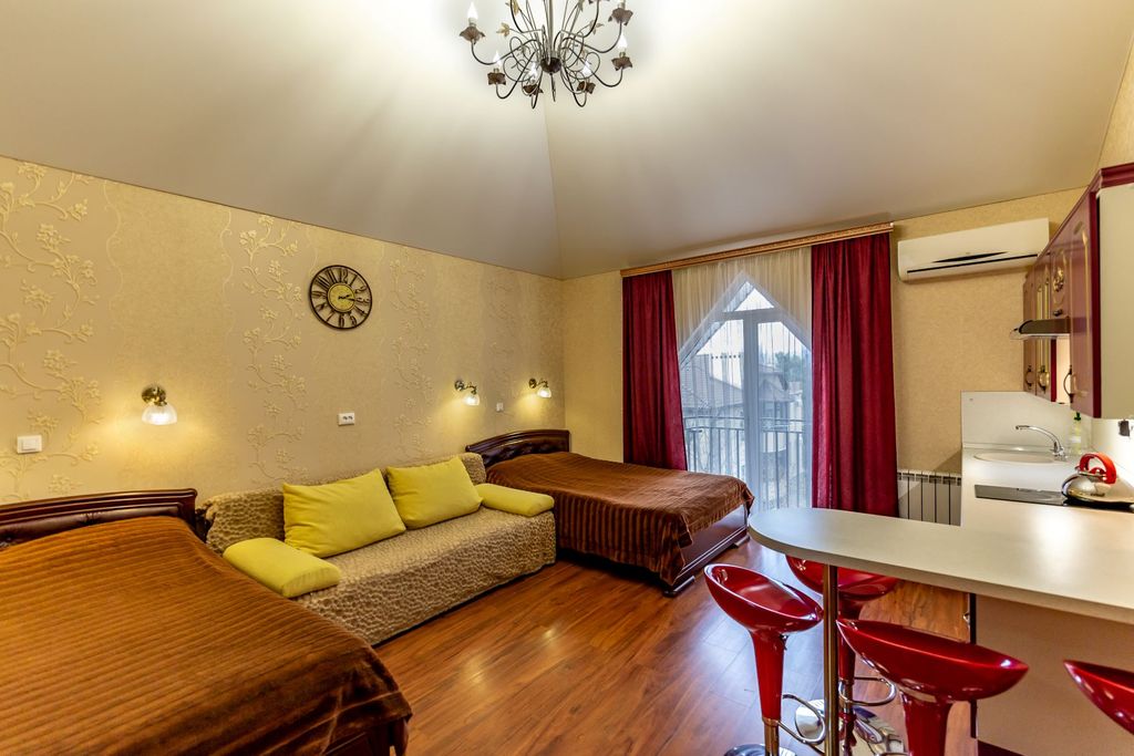 Домашний уют — Семейный номер Студия с видом на море