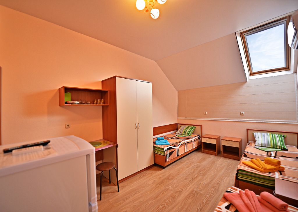 Минск — Трёхместный номер с 3 отдельными кроватями стандарт