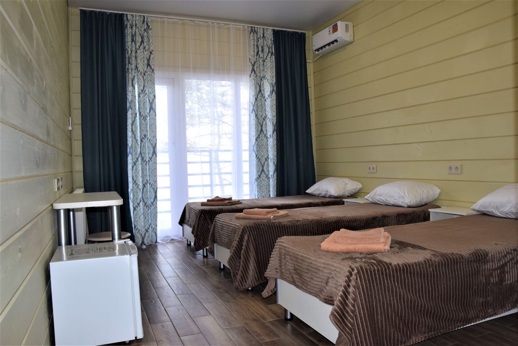 Волна Парк — Трёхместный номер стандарт