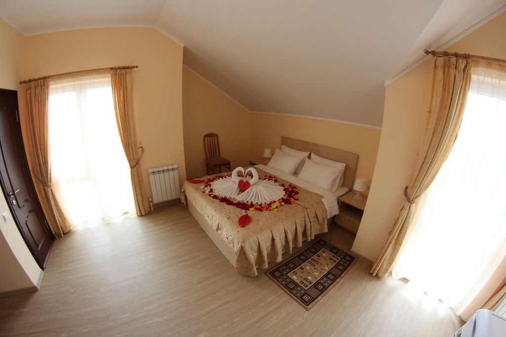 Plaza — Трёхместный номер Джуниор сюит